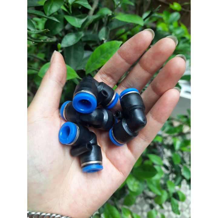 Cút nối góc nối ống phun sương 8mm