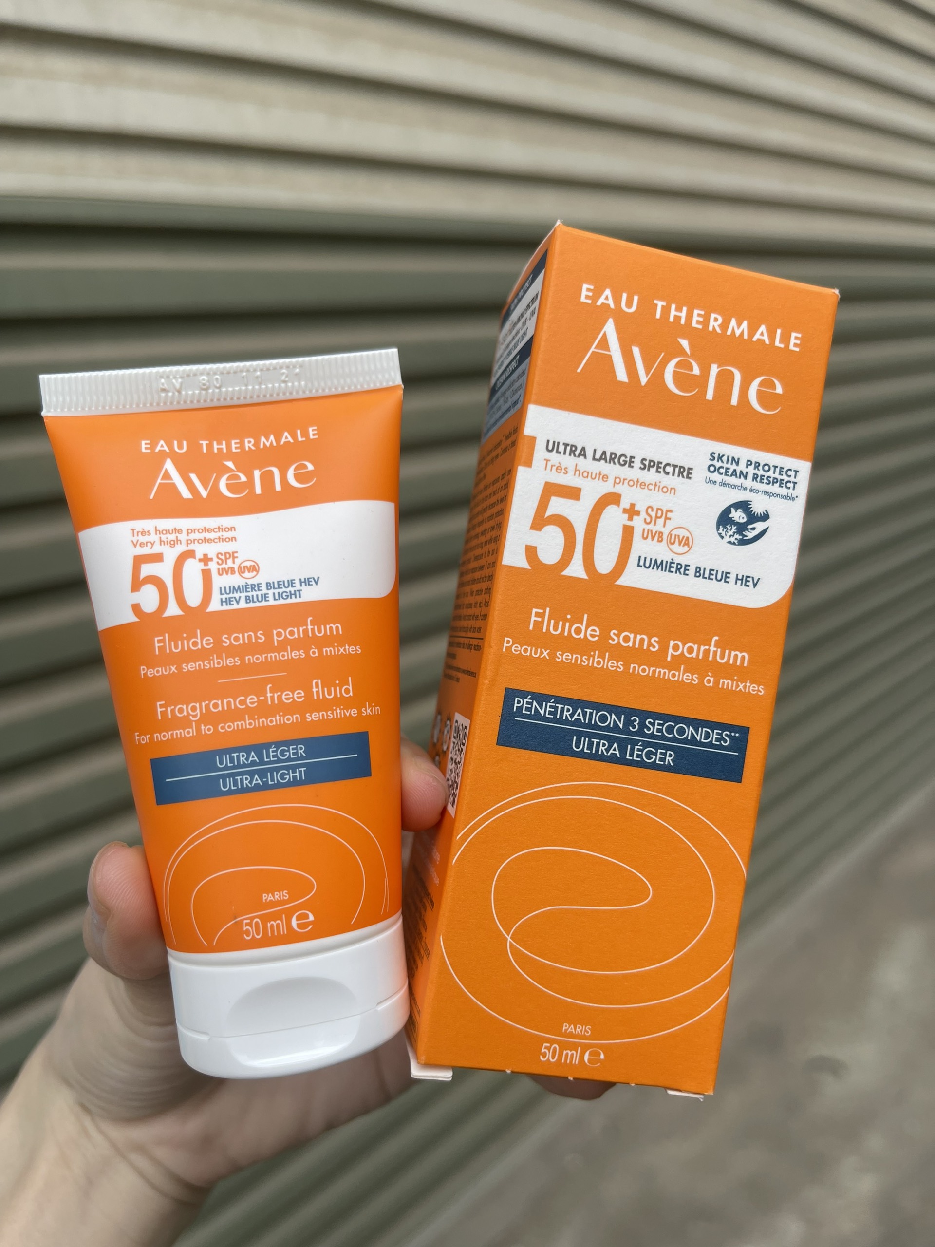 Kem chống nắng Avene Cleanance Sunscreen SPF50+