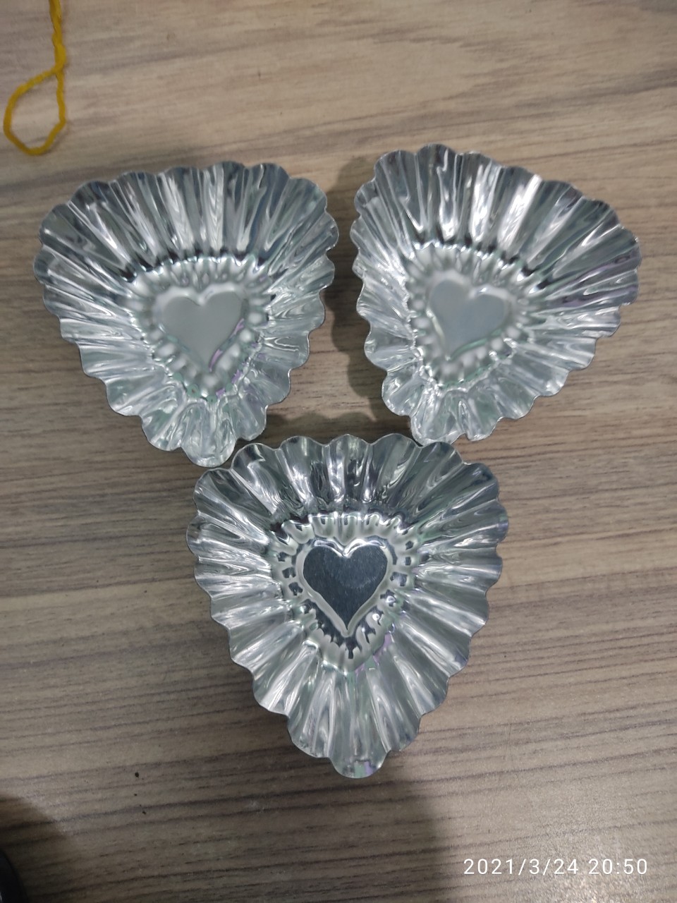 BỘ 50 KHUÔN NHÔM LÀM  BÁNH BÒ BÁNH DA LỢN HÌNH TRÁI TIM 6.5 CM