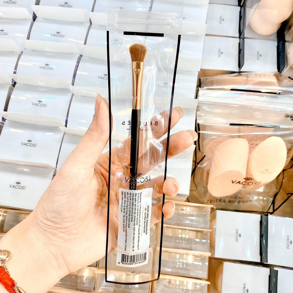 Vacosi Cọ Phủ Và Tán Phấn Mắt Shader Pro Brush E02