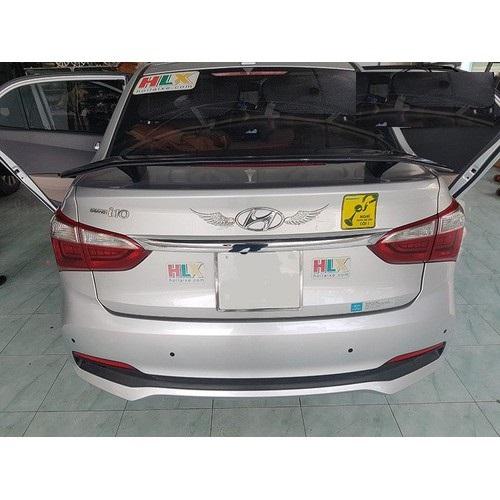 ĐUÔI GIÓ THỂ THAO CÓ ĐÈN HYUNDAI I10 MỘC