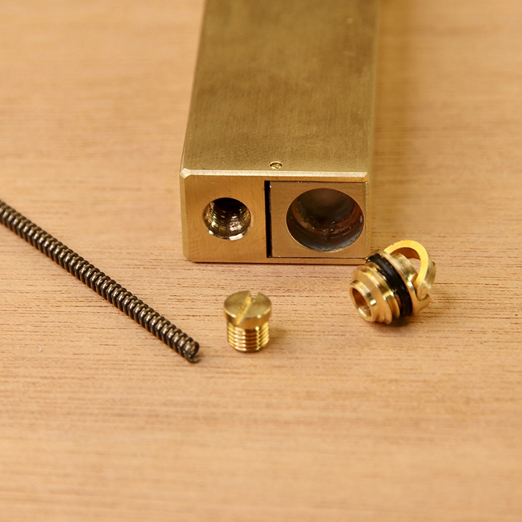 Hộp Quẹt Bật Lửa Xăng Đá Thủ Công TC1807-LUW Đánh Lửa Tự Động