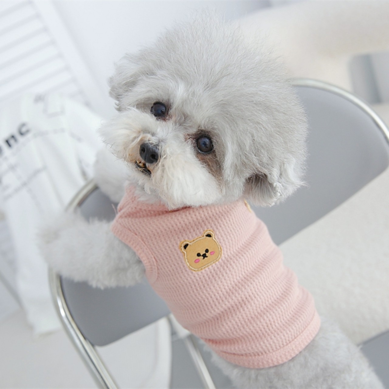 Áo chó mèo ba lỗ len thêu hình gấu