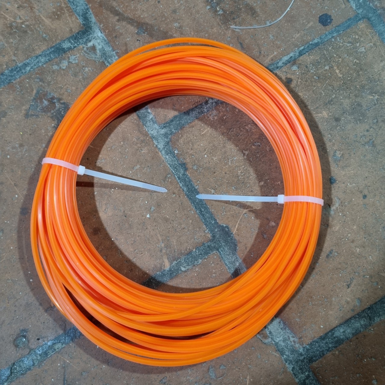 Cước cắt cỏ vuông đỏ 4.0 mm