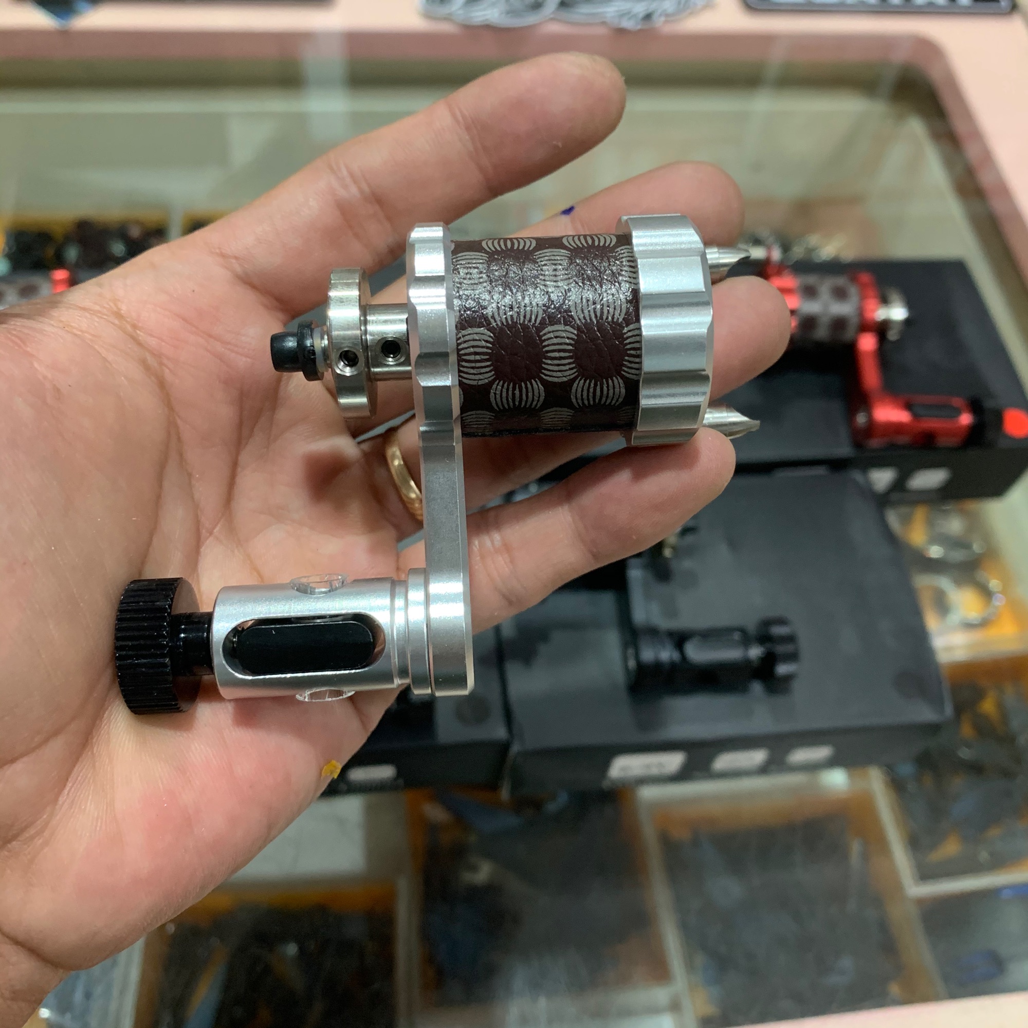 Máy xăm Rotary DAT S3...750k/1 cái ..( phát mầu Shop còn.)