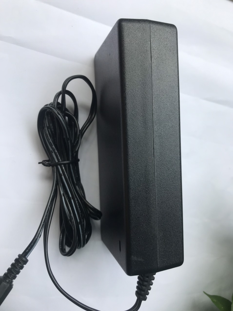 Adapter nguồn 12V 5A xịn giá rẻ.