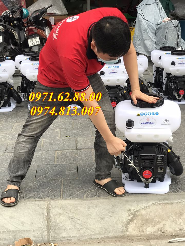 Máy xạ phân Kawasaki TK65 chuẩn Nhật