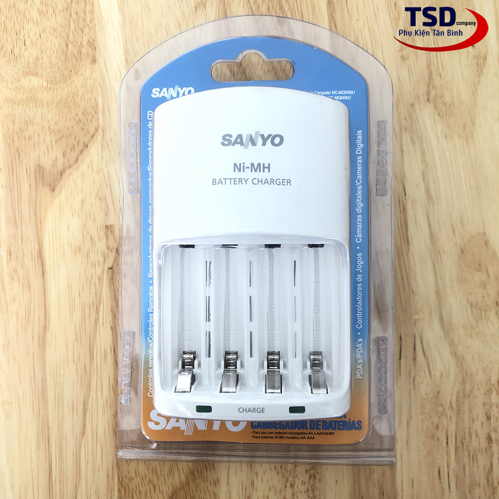 Bộ Sạc Pin AA, AAA Sanyo Eneloop Chính Hãng