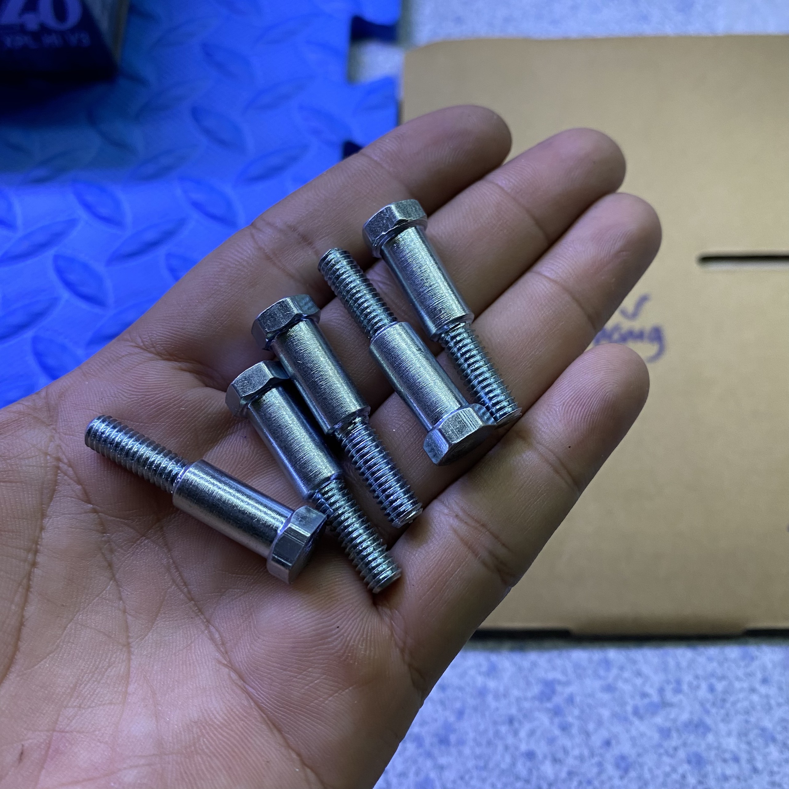Ốc tay thắng dài Exciter - lắp thắng đĩa các loại xe