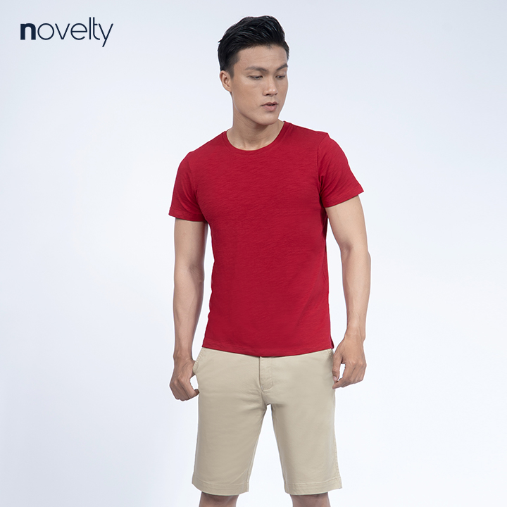 Áo thun nam cổ tròn màu đỏ đô Novelty 190153N
