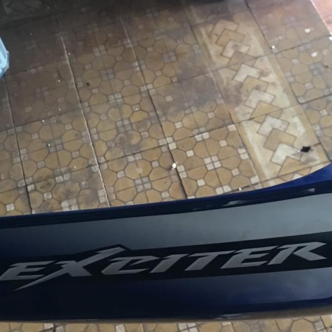 mặt kính đồng hồ exciter 2010