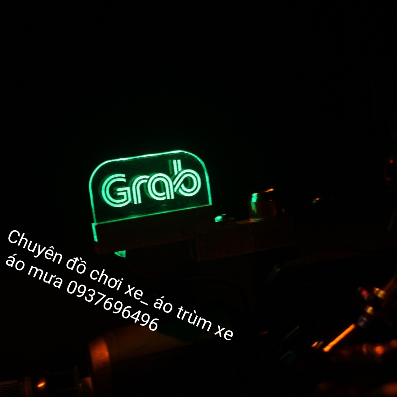 [HCM]BẢNG TÊN ĐÈN LED GẮN CHÂN KIẾNG CHO MỌI LOẠI XE MÁY