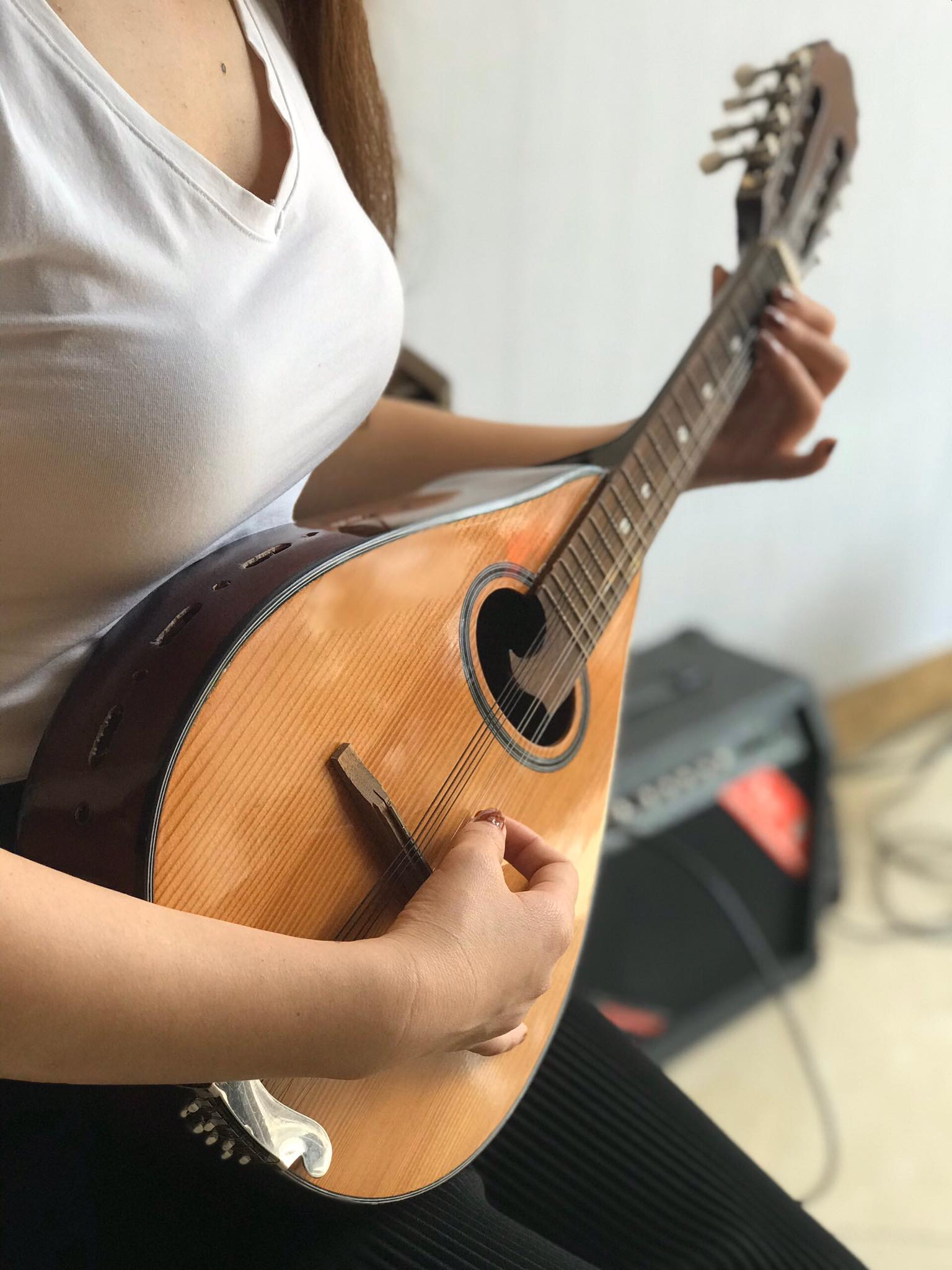 Đàn mandolin giá rẻ chất lượng tốt