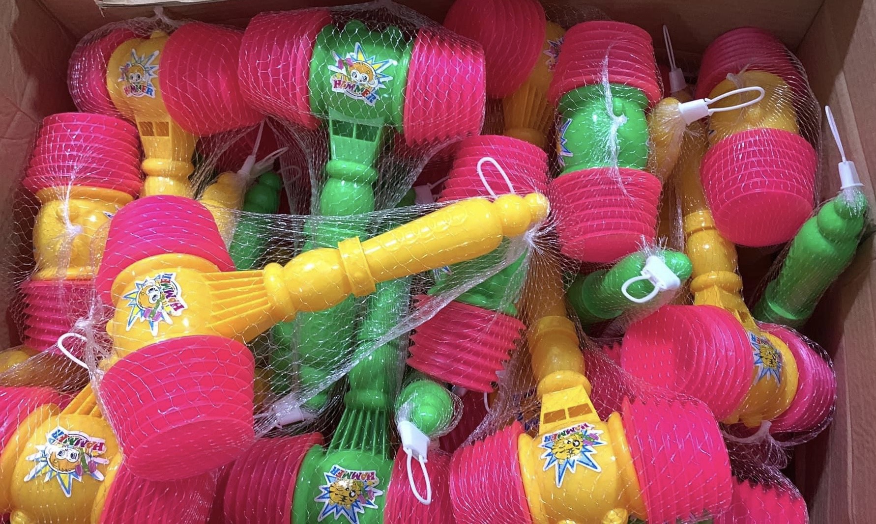 Đồ Chơi Búa Chút Chít Cho Bé