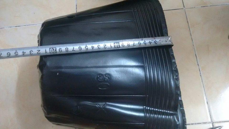 3KG CHẬU NHỰA MỀM ƯƠM CÂY (BỊCH, TÚI BẦU) 30x28 (3kg = khoảng 90 chậu 30x28)