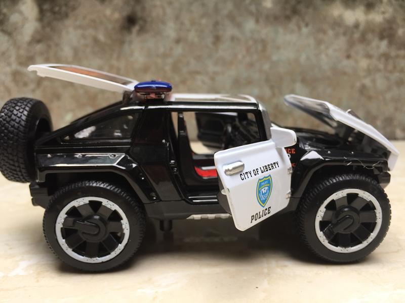 [HCM]Mô hình xe Cảnh.sát Hummer HX 1:32