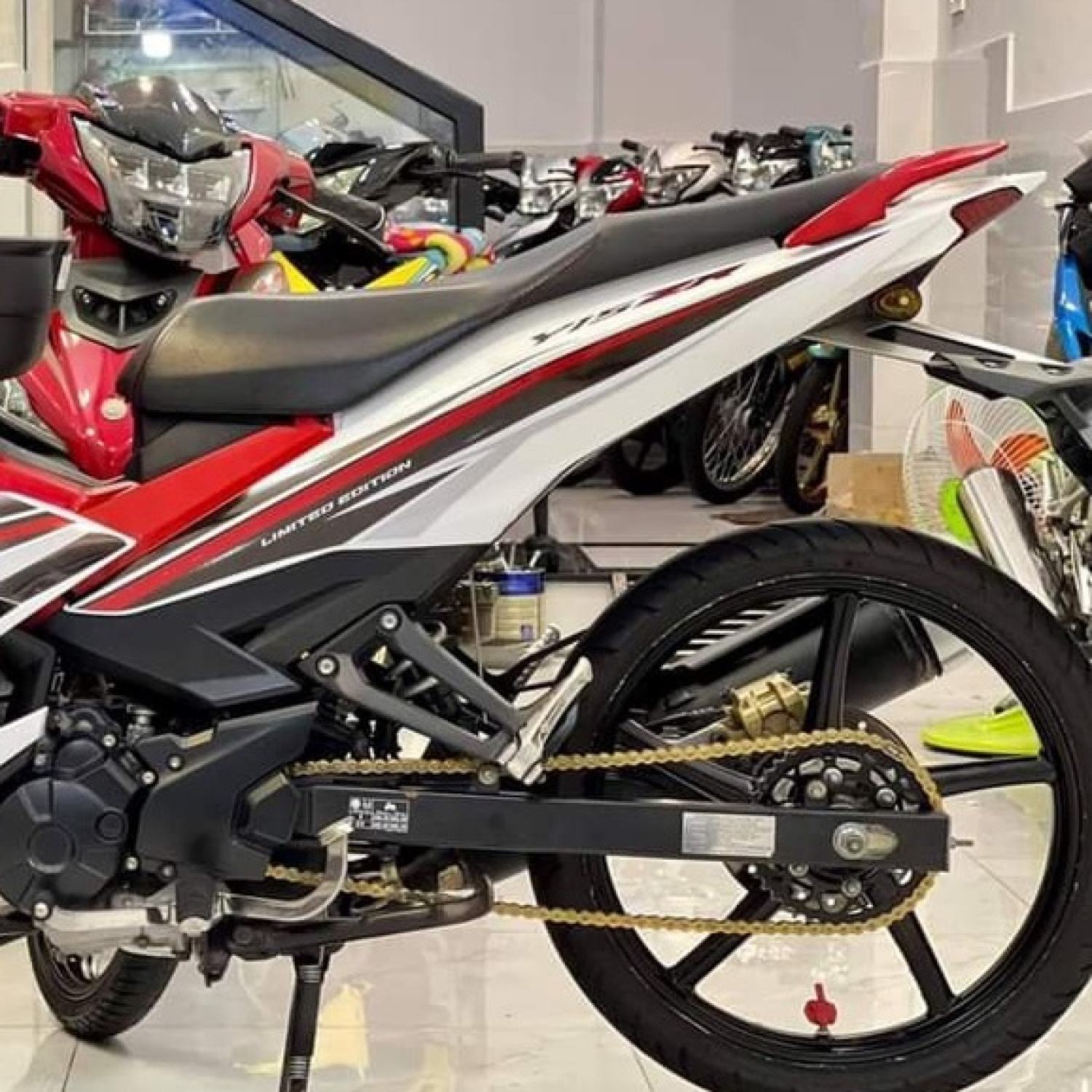 Tem Rời Exciter 150 Y15ZR Dán Xe Trắng Phối Đỏ