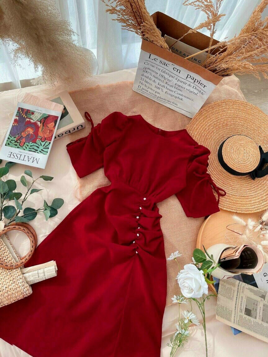 ĐẦM TIỂU THƯ ĐẦM NHUNG ĐỎ TAY RÚT