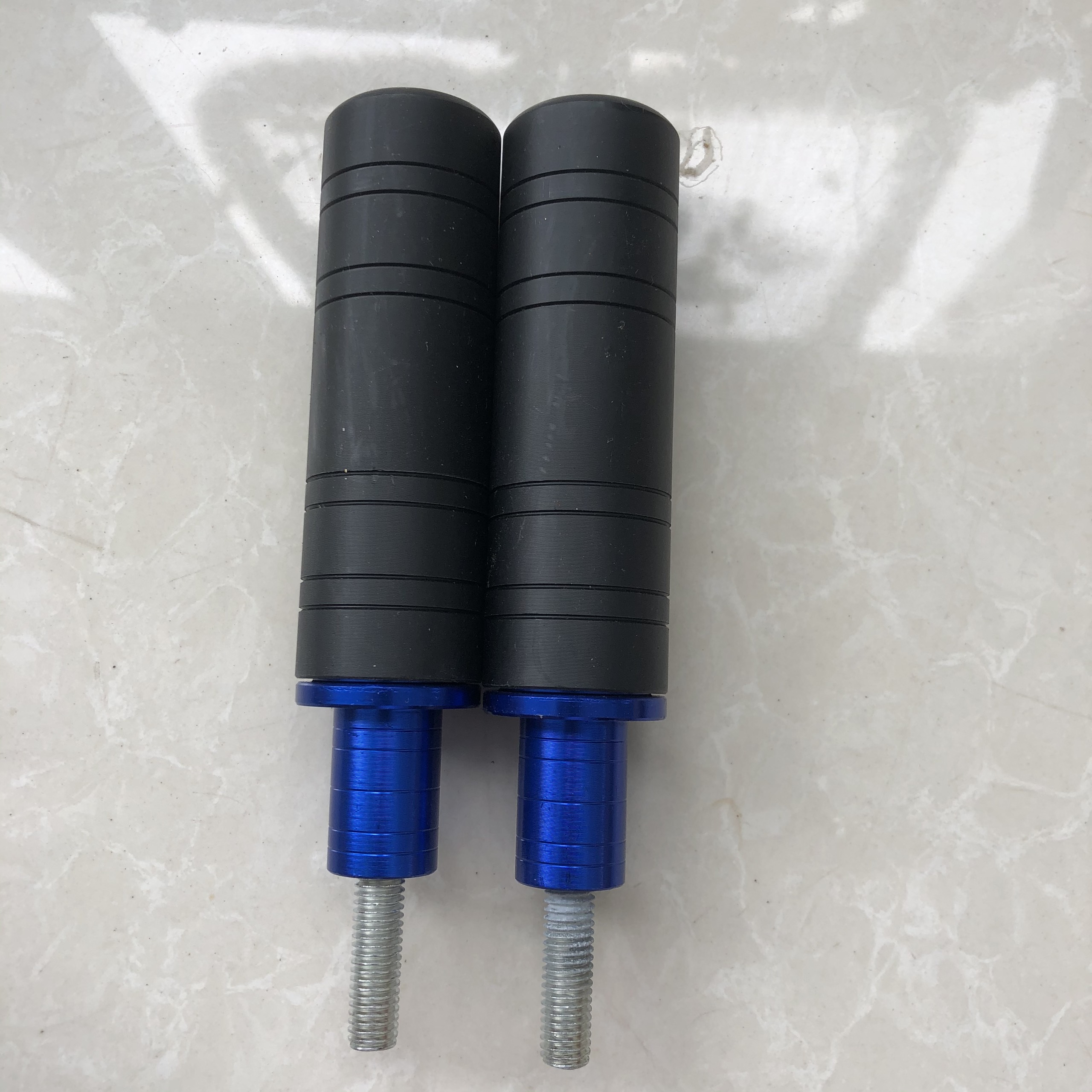 GÙ CHỐNG ĐỔ XE MÁY ( 1 CẶP GÙ CAO SU)