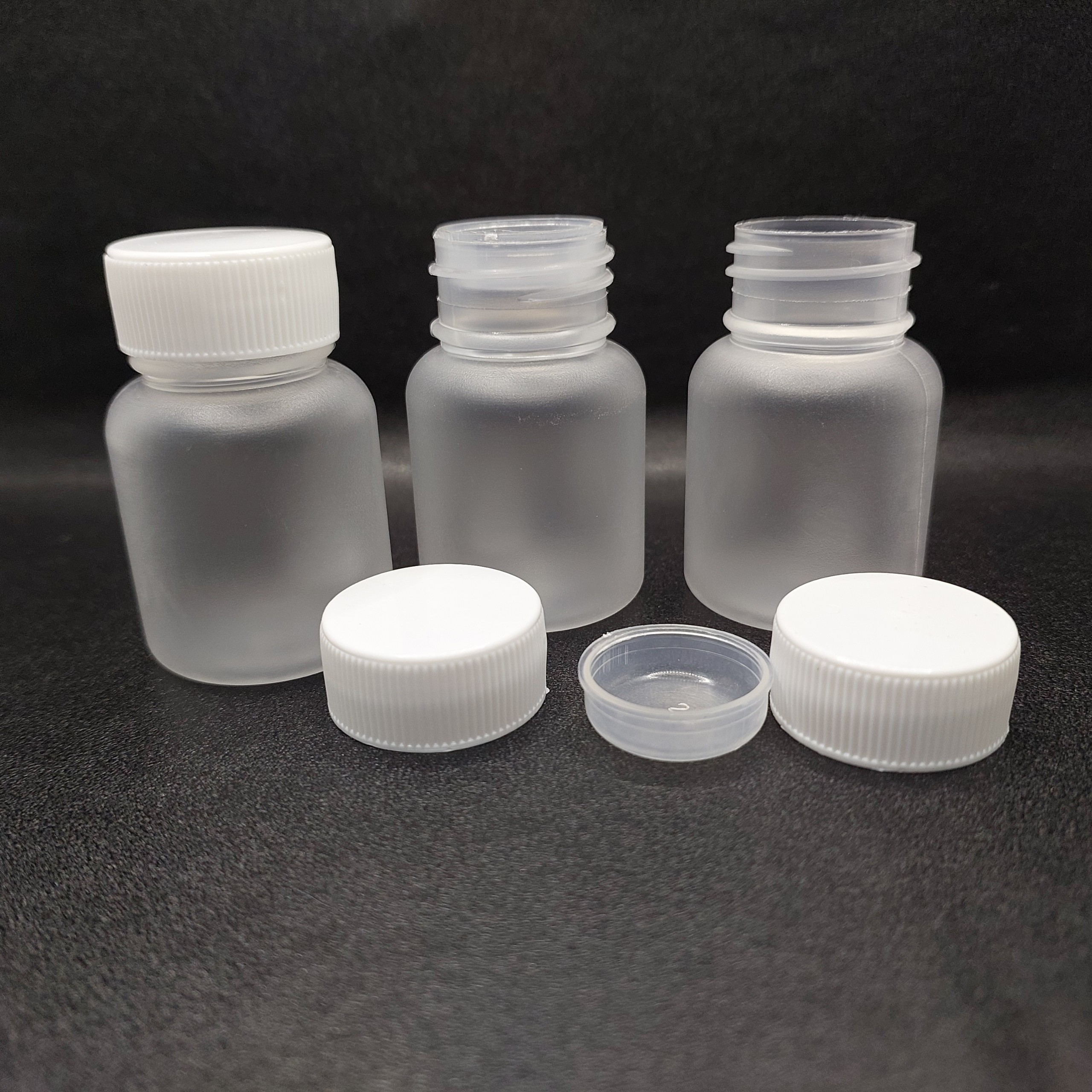 50 Lọ Nhựa Rỗng 25ml (combo 50 lọ)