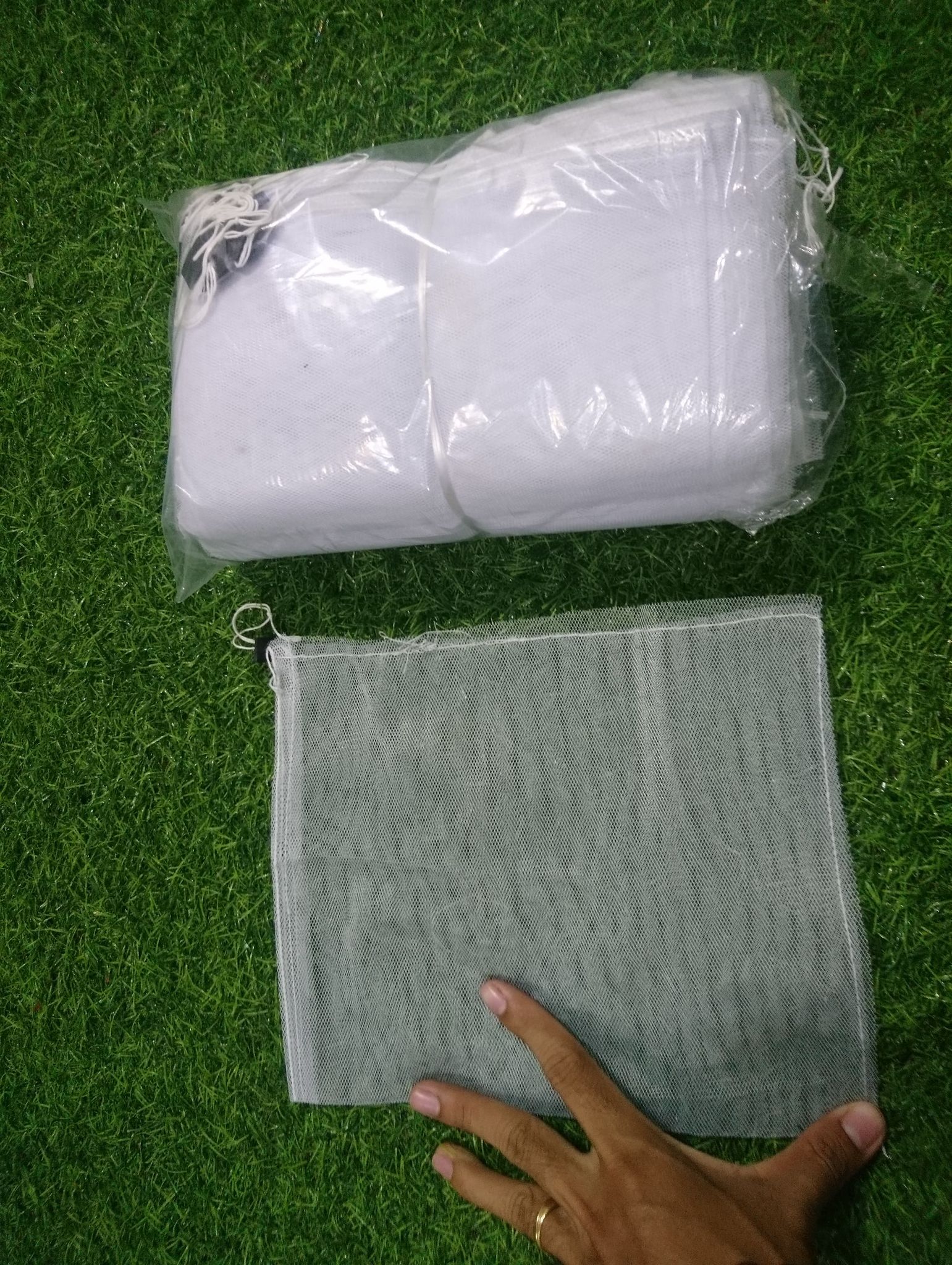 100 CÁI TÚI 20*25 DÙNG ĐỂ BAO,BỌC TRÁI ỔI,CAM,NA....TRÁI CÂY
