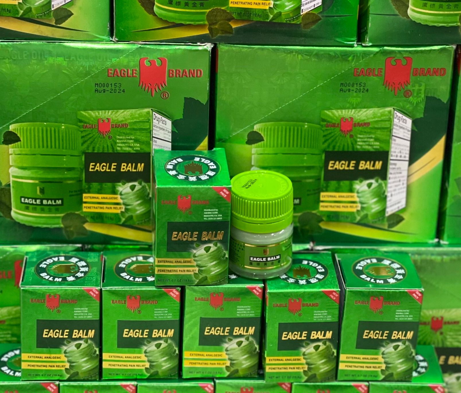 Dầu Cù Là con Ó Eagle Balm Eagle Brand 19,8g của Mỹ [USA]