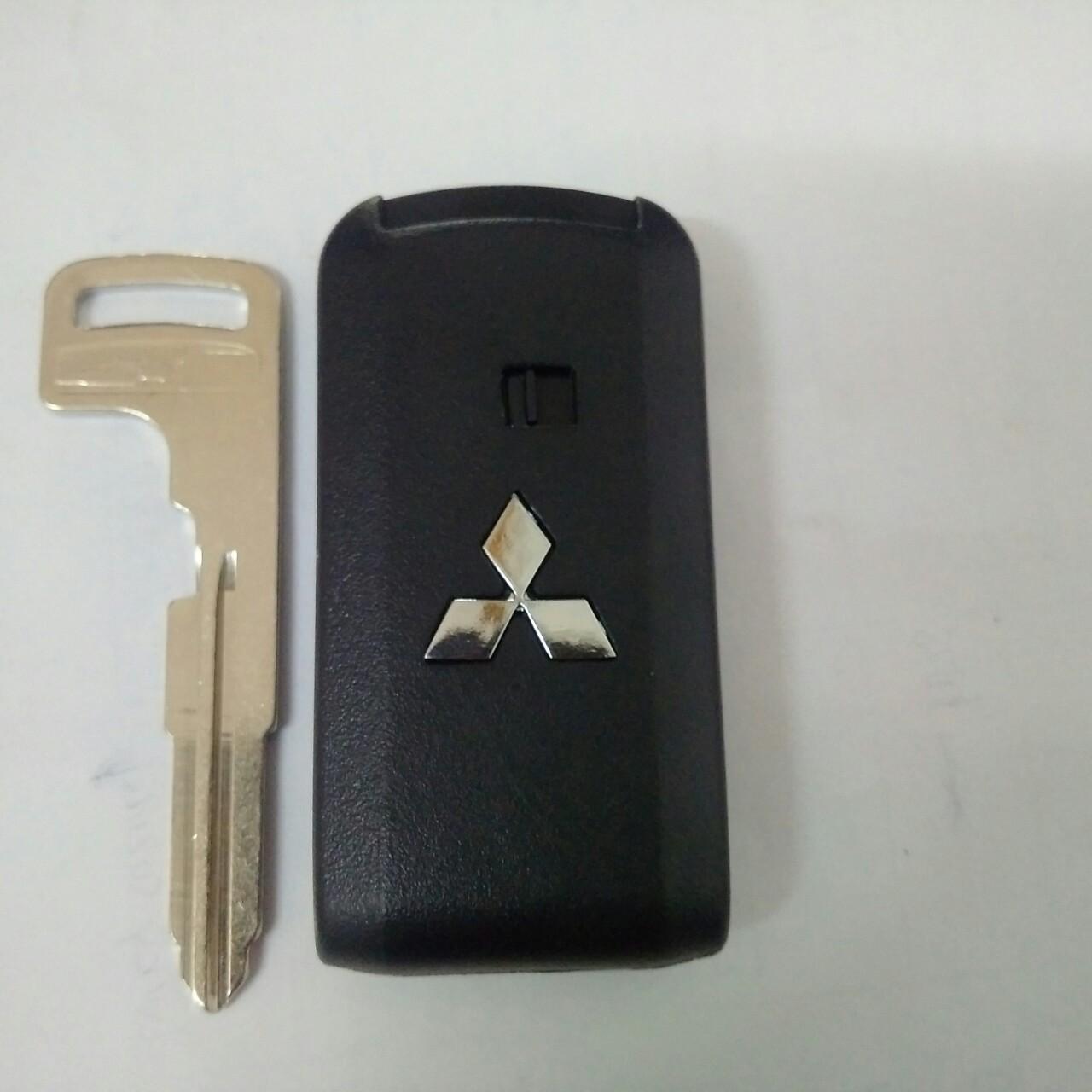 Vỏ chìa Smartkey Mitsubishi Atrager 2017 Smartkey