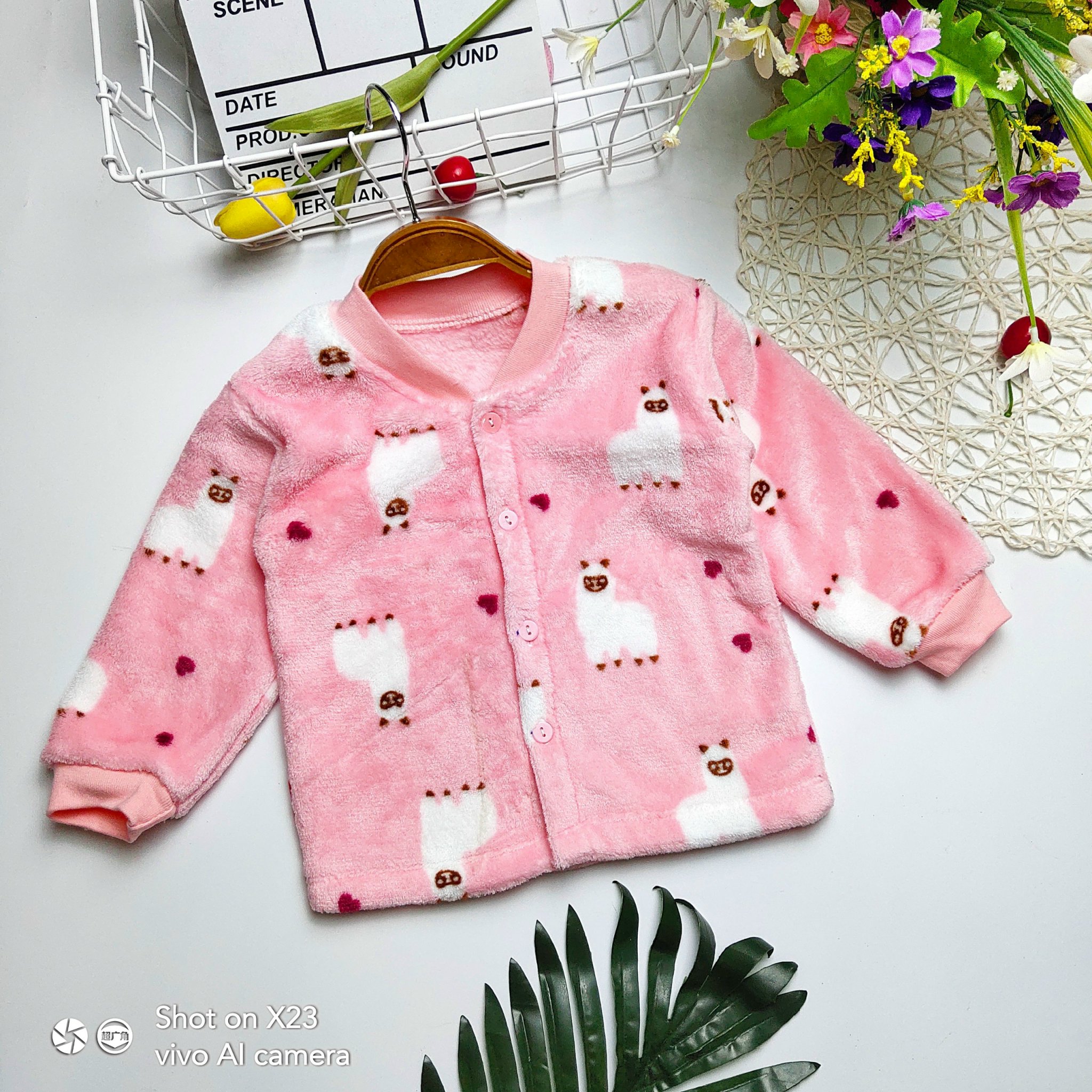 Áo khoác NHUNG TUYẾT không mũ có CÚC GIỮA chất siêu nhẹ, siêu mềm mịn giữ ấm cho bé sơ sinh 3 -12KG - AK0270 - (Giao màu ngẫu nhiên ) / áo khoác cho bé gái / áo khoác cho bé trai / áo khoác cho bé / áo khoác sơ sinh bé trai