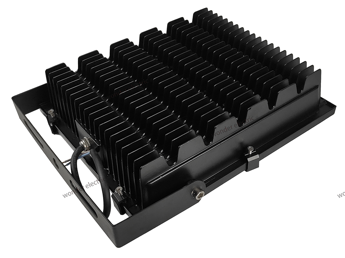 Đèn Pha LED 100W Siêu dày ánh sáng trắng