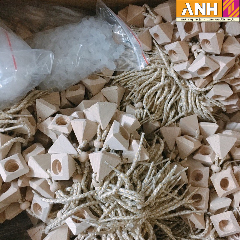 Lọ lục lăng đựng tinh dầu treo xe, treo tủ.