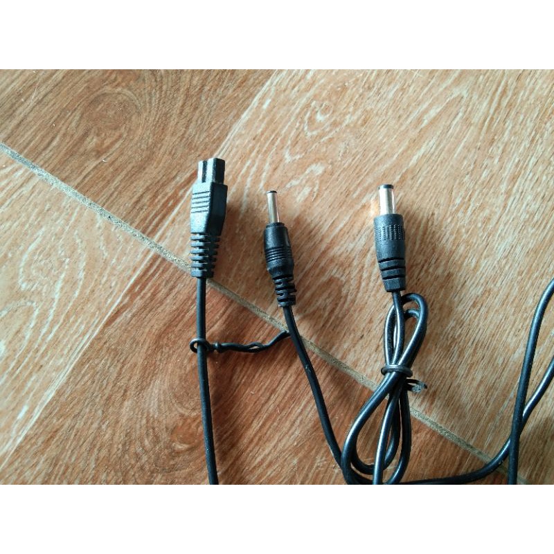 DÂY SẠC ĐÈN PIN ĐỘI ĐẦU 2 CHẤU VÀ CHUI TRÒN