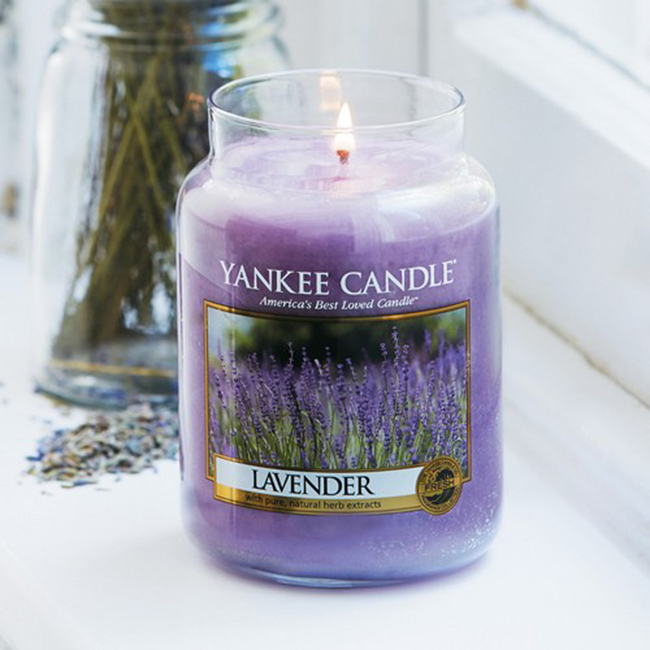 Hũ nến thơm Lavender Yankee Candle YAN0848 (Size L 623g)
