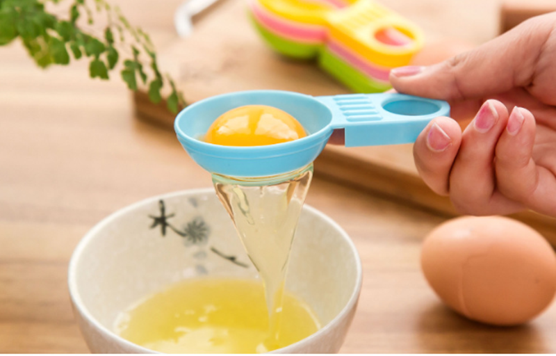 Dụng cụ tách lòng trứng gà