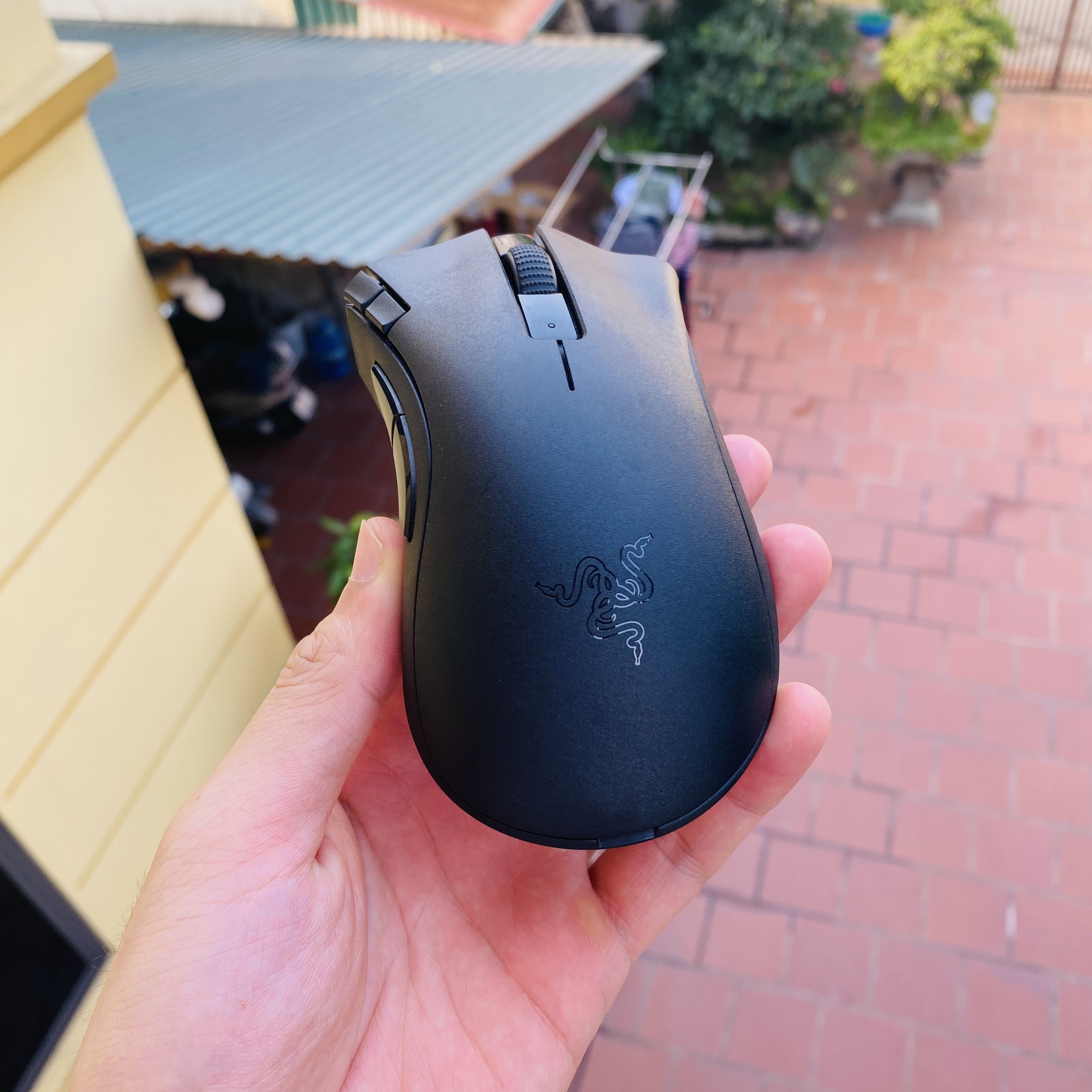 Chuột công thái học DeathAdder V2 HyperSpeed – Chú chuột siêu tiện dụng cho cả chơi game lẫn làm việc