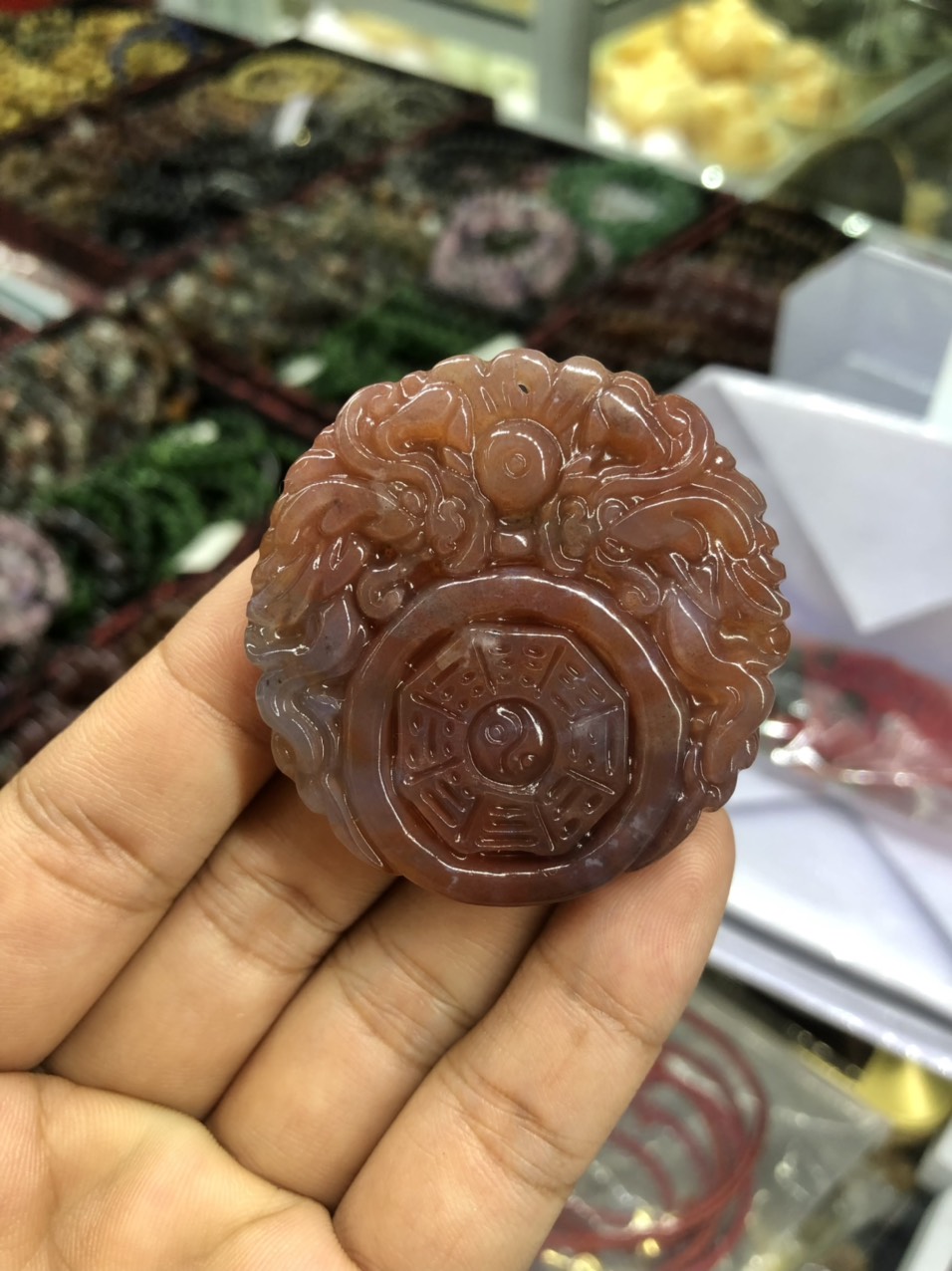 Mặt dây chuyền bát quái phong thủy đá ngọc băng tảo