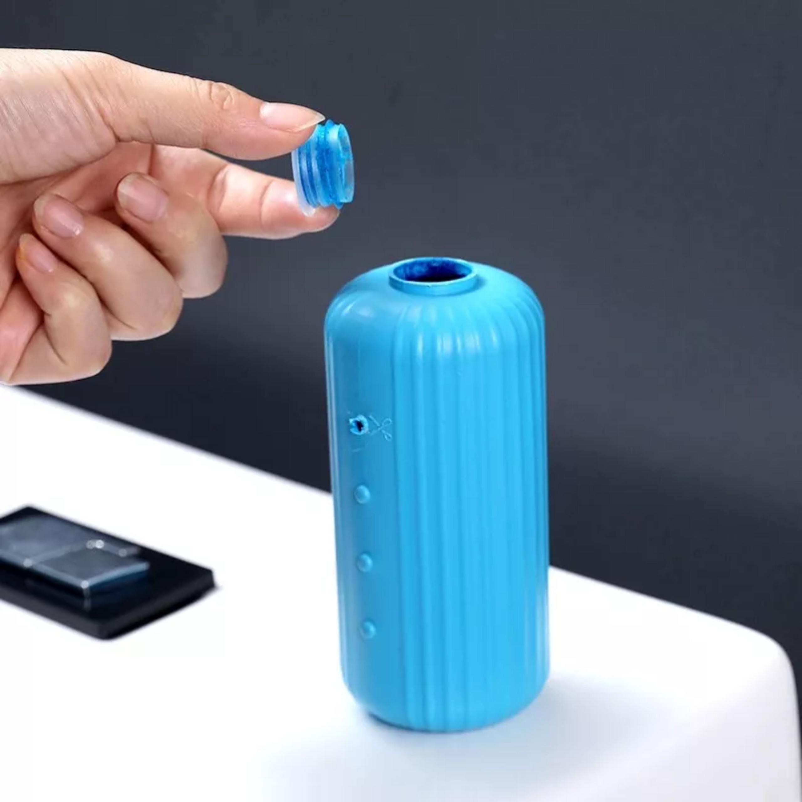 Chai thả bồn cầu, chai thả toilet