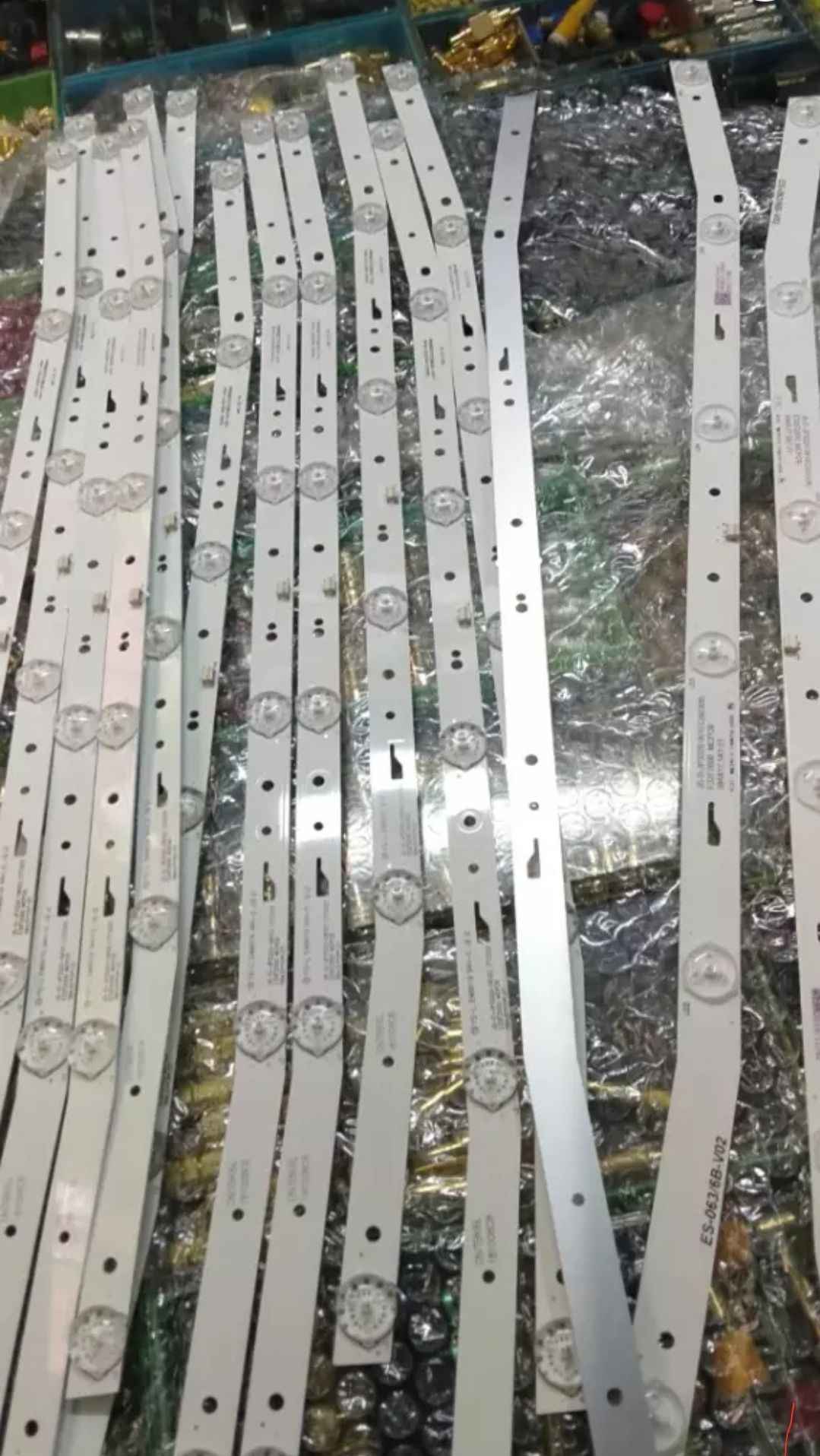 thanh led tivi Asanzo 32 inch giá bán 2 thanh