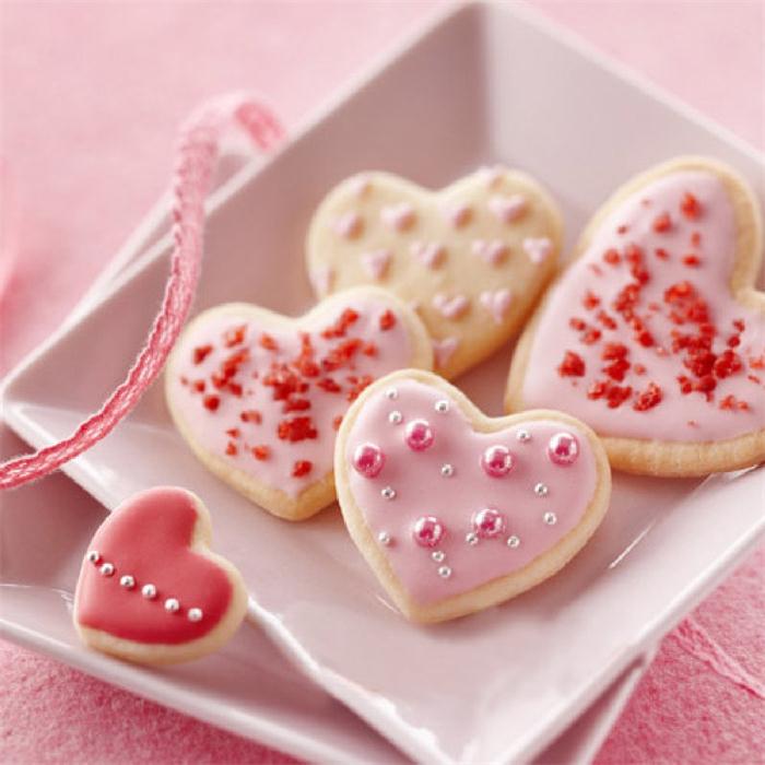 Khuôn cupcake silicon hình trái tim (8 chiếc)
