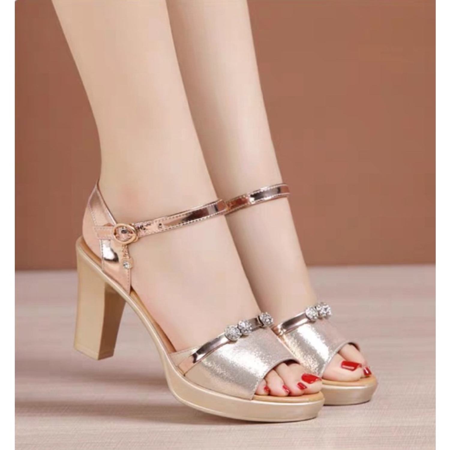 SANDAL CG QUAI NHŨ PHỤ KIỆN