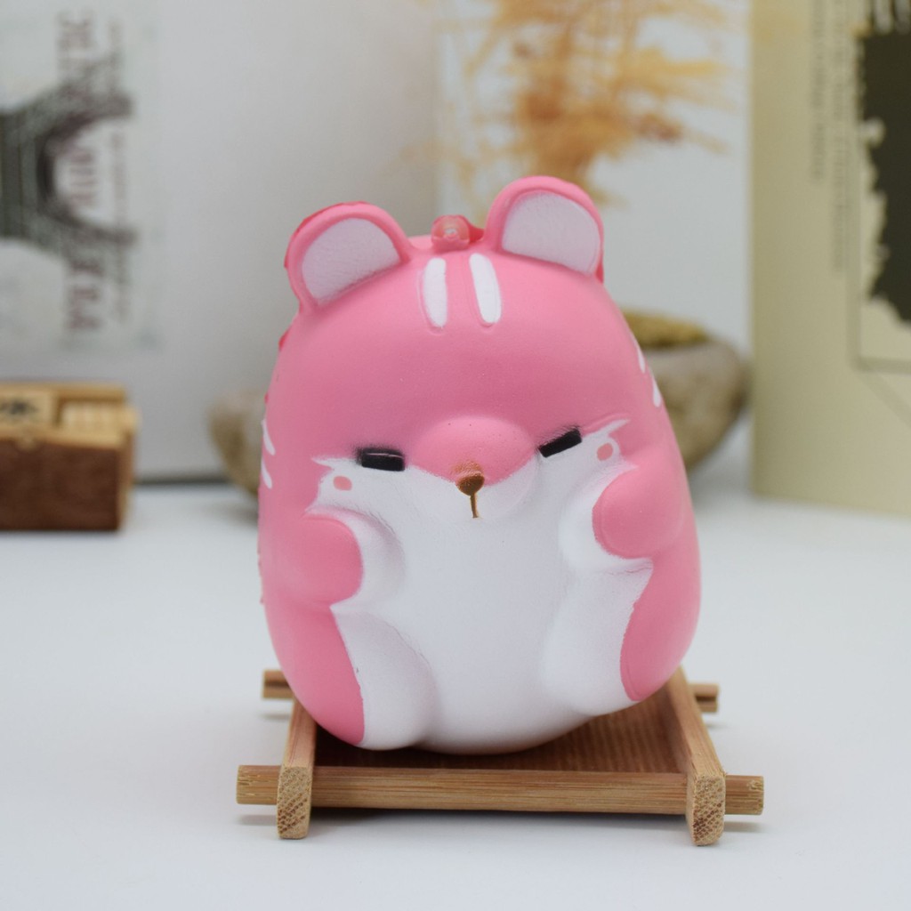 SQUISHY chuột hamster ngồi