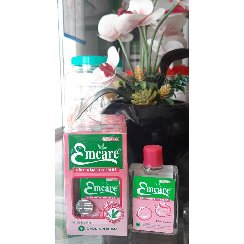 dầu tràm cho em bé Emcare
