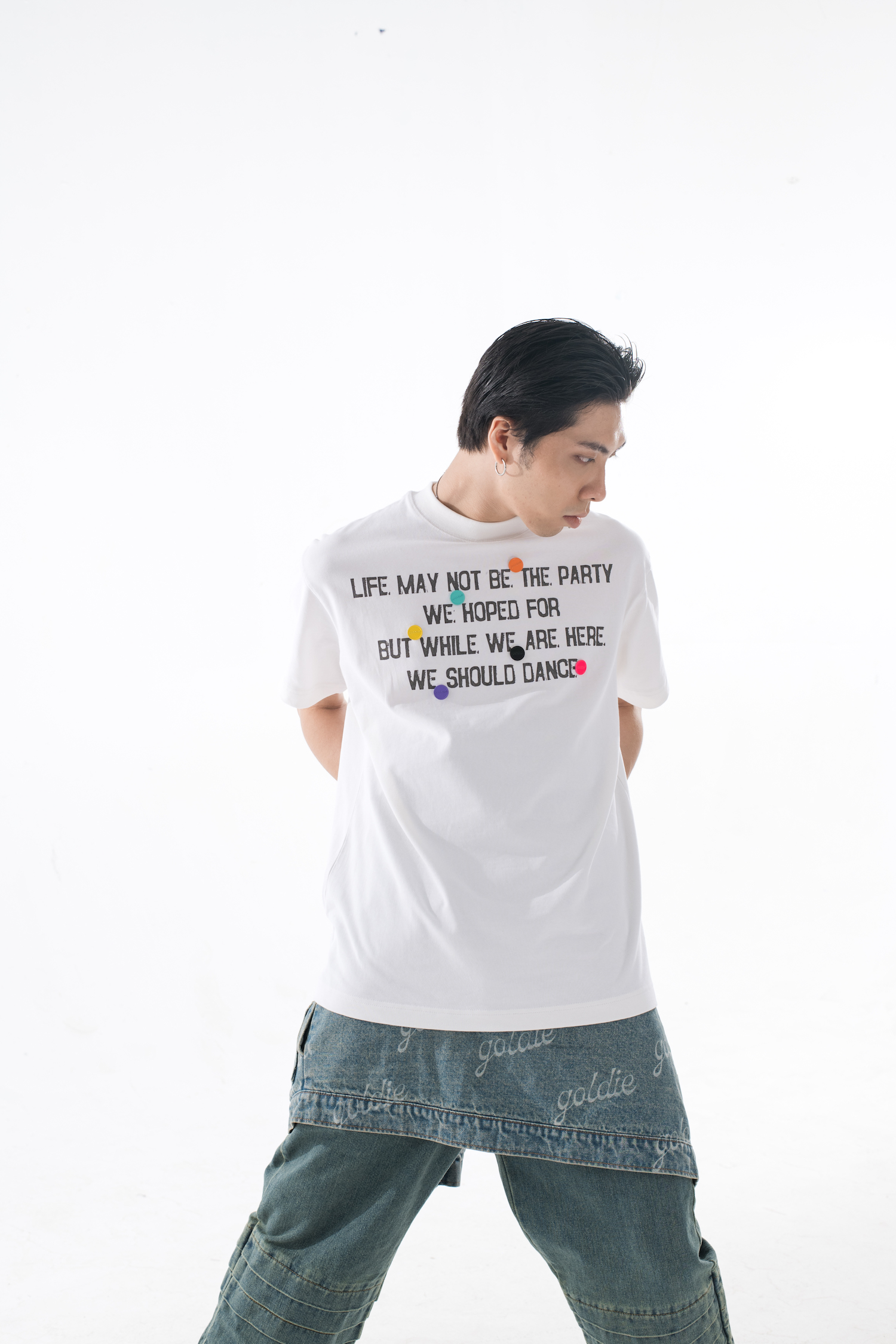 PARTY BUTTON WHITE TSHIRT