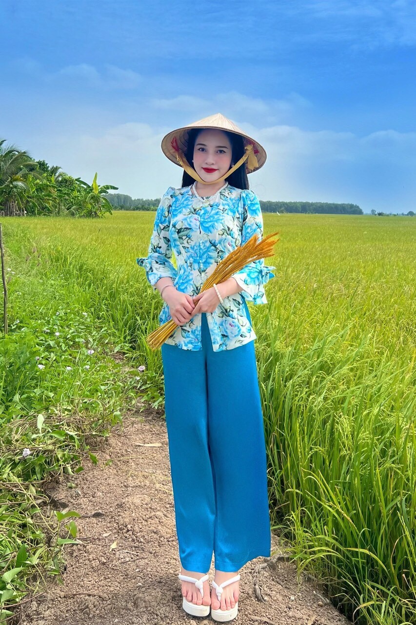 BỘ BÀ BA TAY LOE NÚT NGỌC