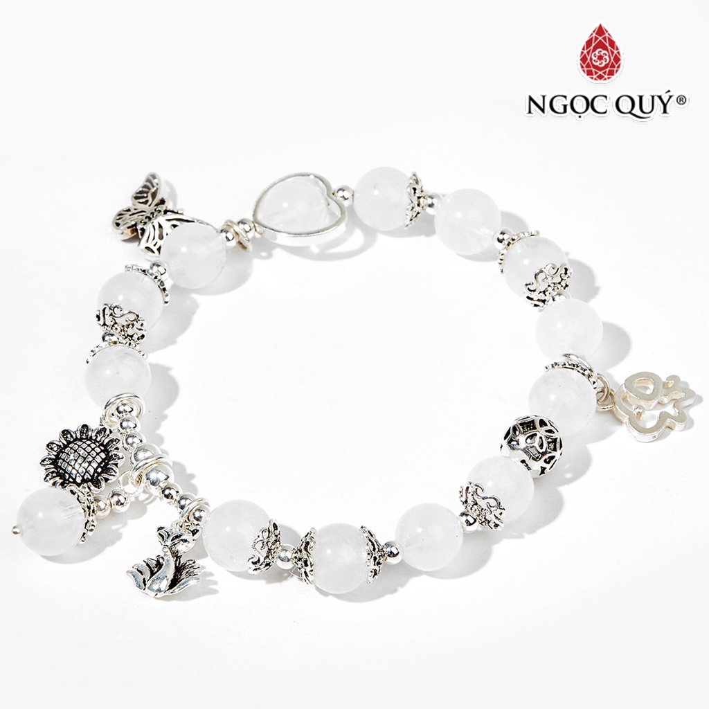 Vòng thạch anh ưu linh trắng phối charm bạc - ngọc quý