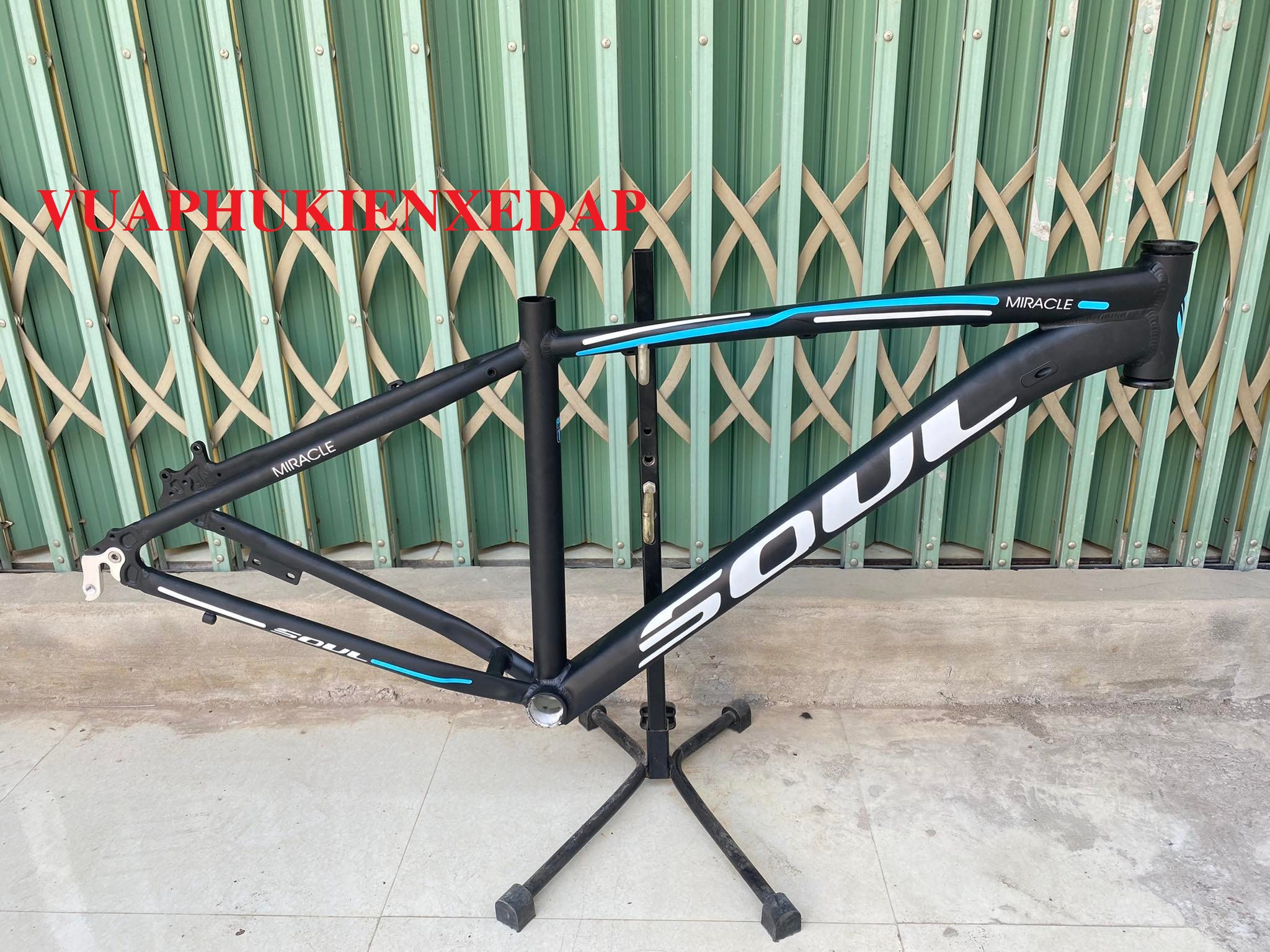Khung xe đạp thể thao bánh 26 27,5 Hợp kim nhôm