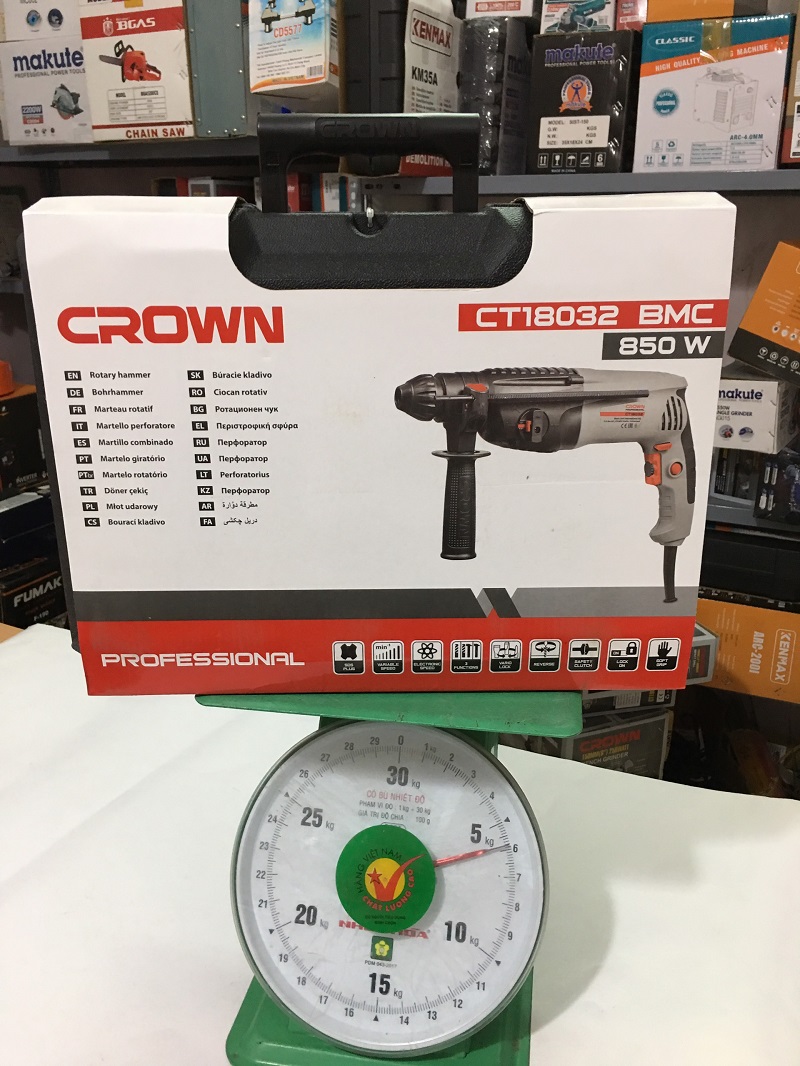 Máy khoan búa 850W Crown CT18032 26mm
