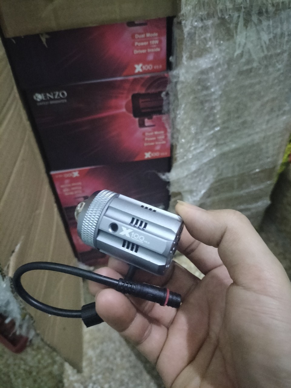 Led kenzo x100 v3 mini tặng pas - bảo hành 12 tháng 1 đổi - bật pha giữ cos cho ánh sáng cựa mạnh