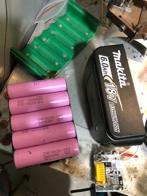 [HCM]Pin đóng 6ah makita samsung 30q