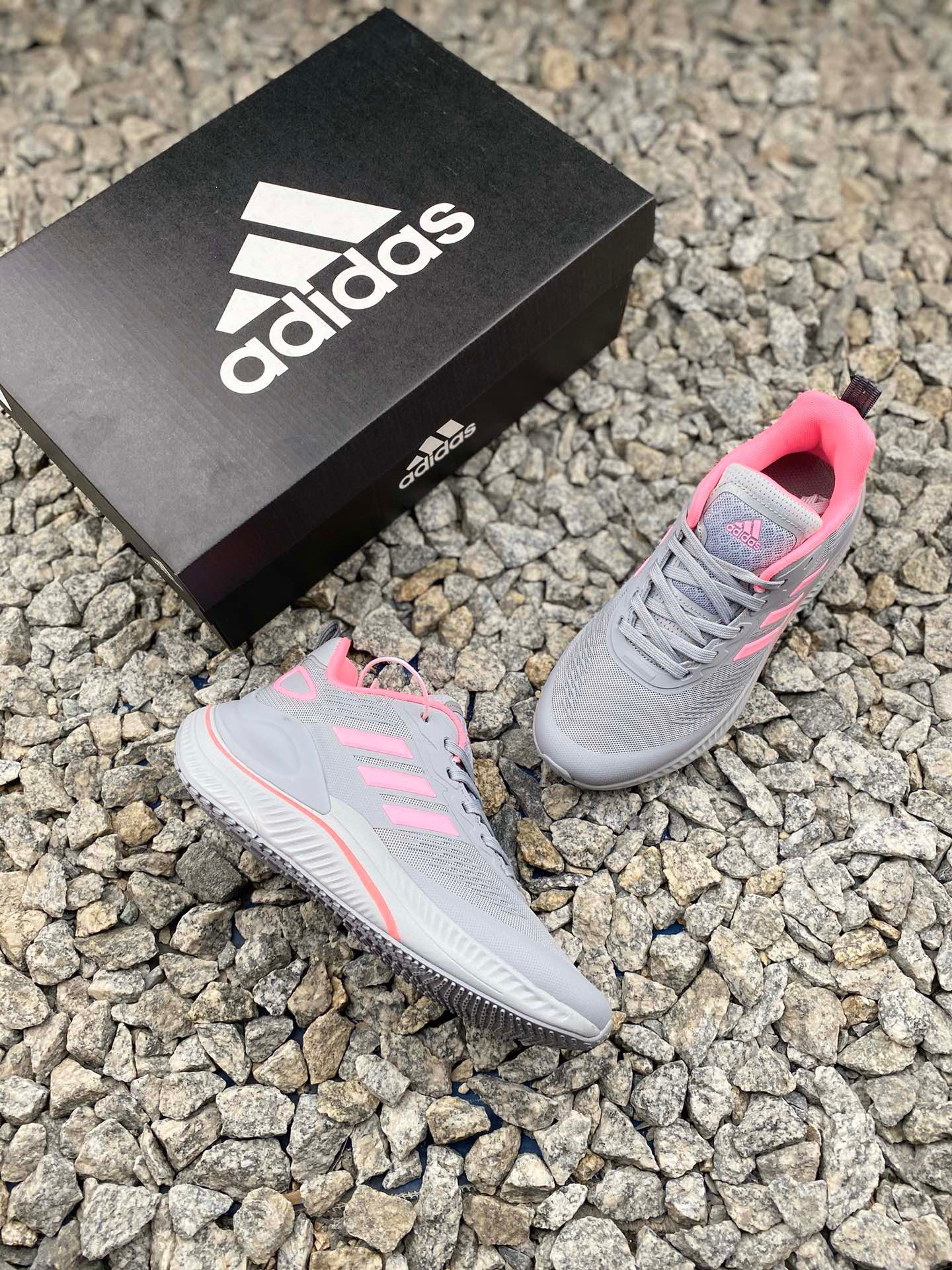 [SALE KHỦNG][TẶNG VỚ] GIÀY RUNNING NỮ ADIDAS ALPHAMAGMA