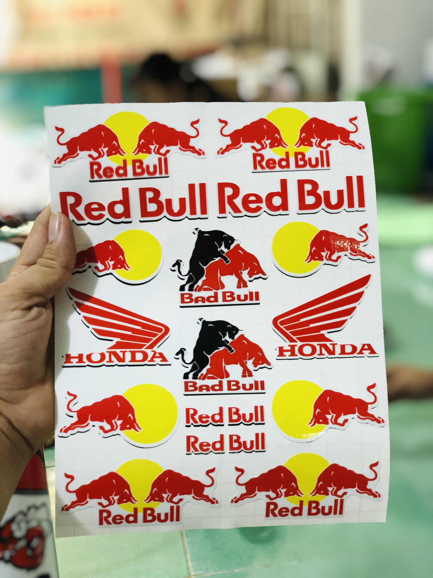 logo sticker redbull